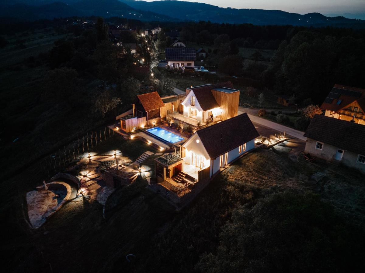 Am Wildbachberg - Luxus Ferienhaeuser Mit Infinitypool, Privatsauna Und Weinkeller Deutschlandsberg Esterno foto