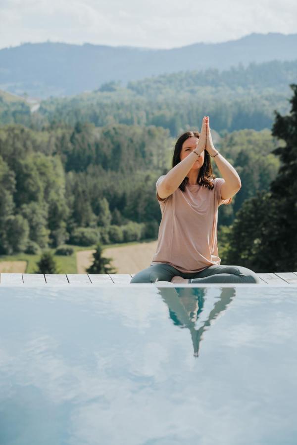 Am Wildbachberg - Luxus Ferienhaeuser Mit Infinitypool, Privatsauna Und Weinkeller Deutschlandsberg Esterno foto