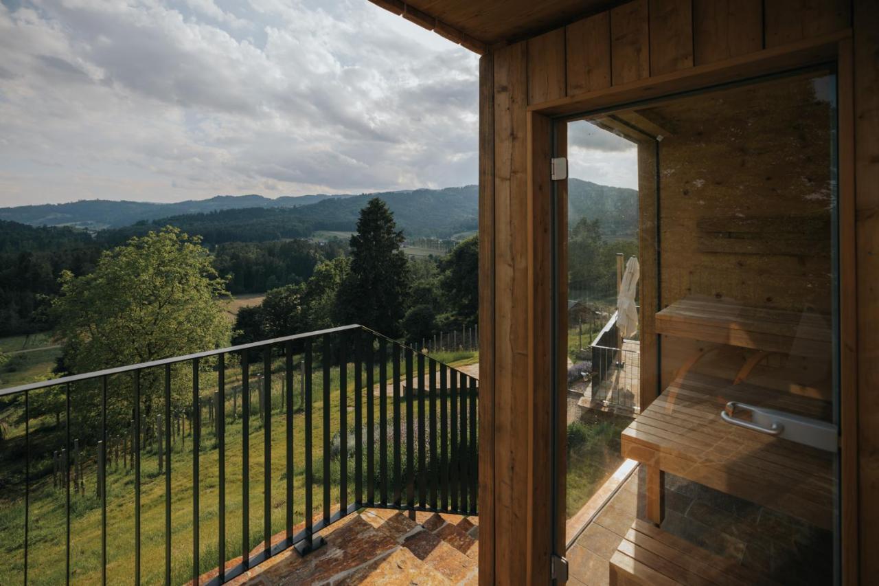 Am Wildbachberg - Luxus Ferienhaeuser Mit Infinitypool, Privatsauna Und Weinkeller Deutschlandsberg Esterno foto