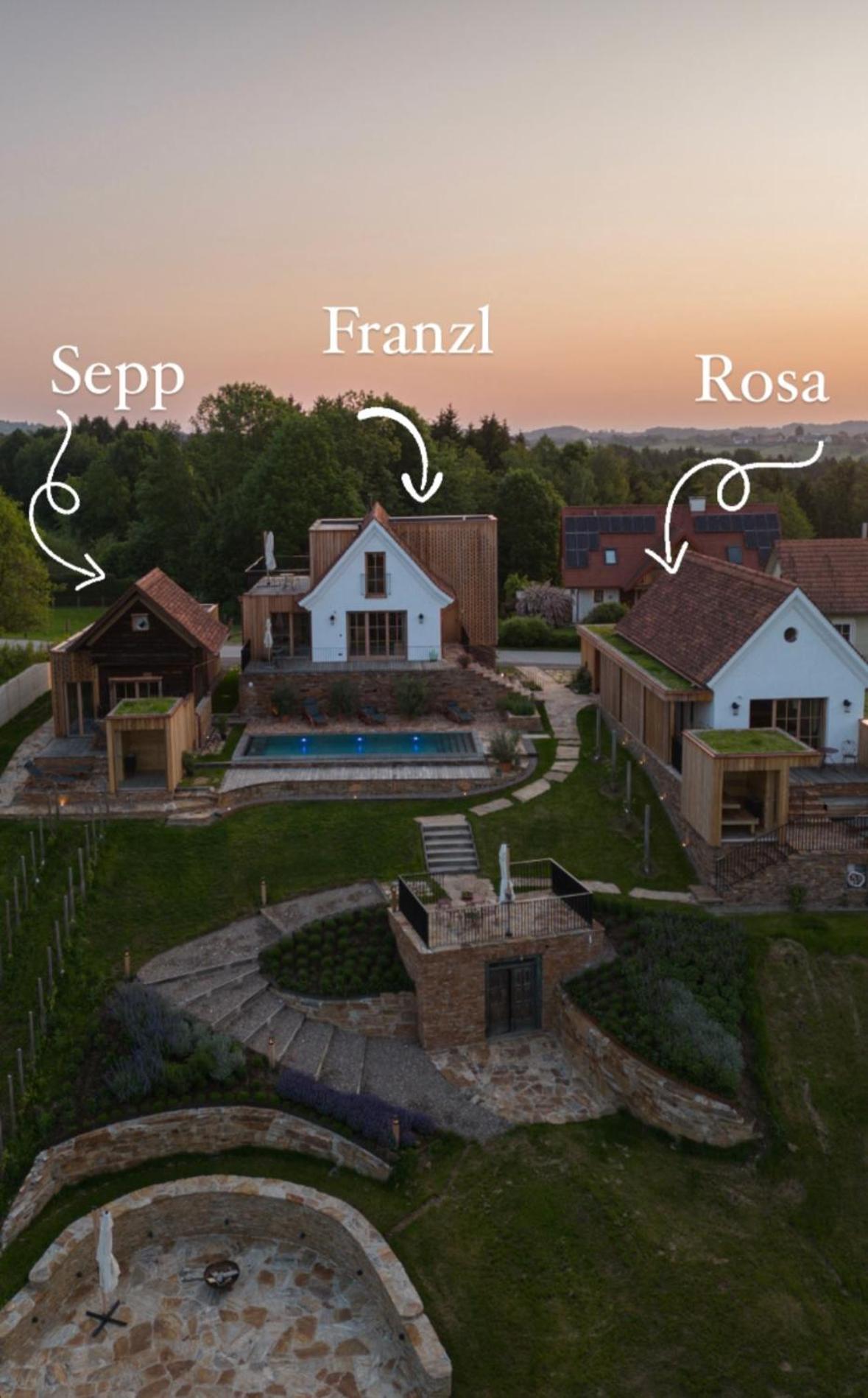 Am Wildbachberg - Luxus Ferienhaeuser Mit Infinitypool, Privatsauna Und Weinkeller Deutschlandsberg Esterno foto