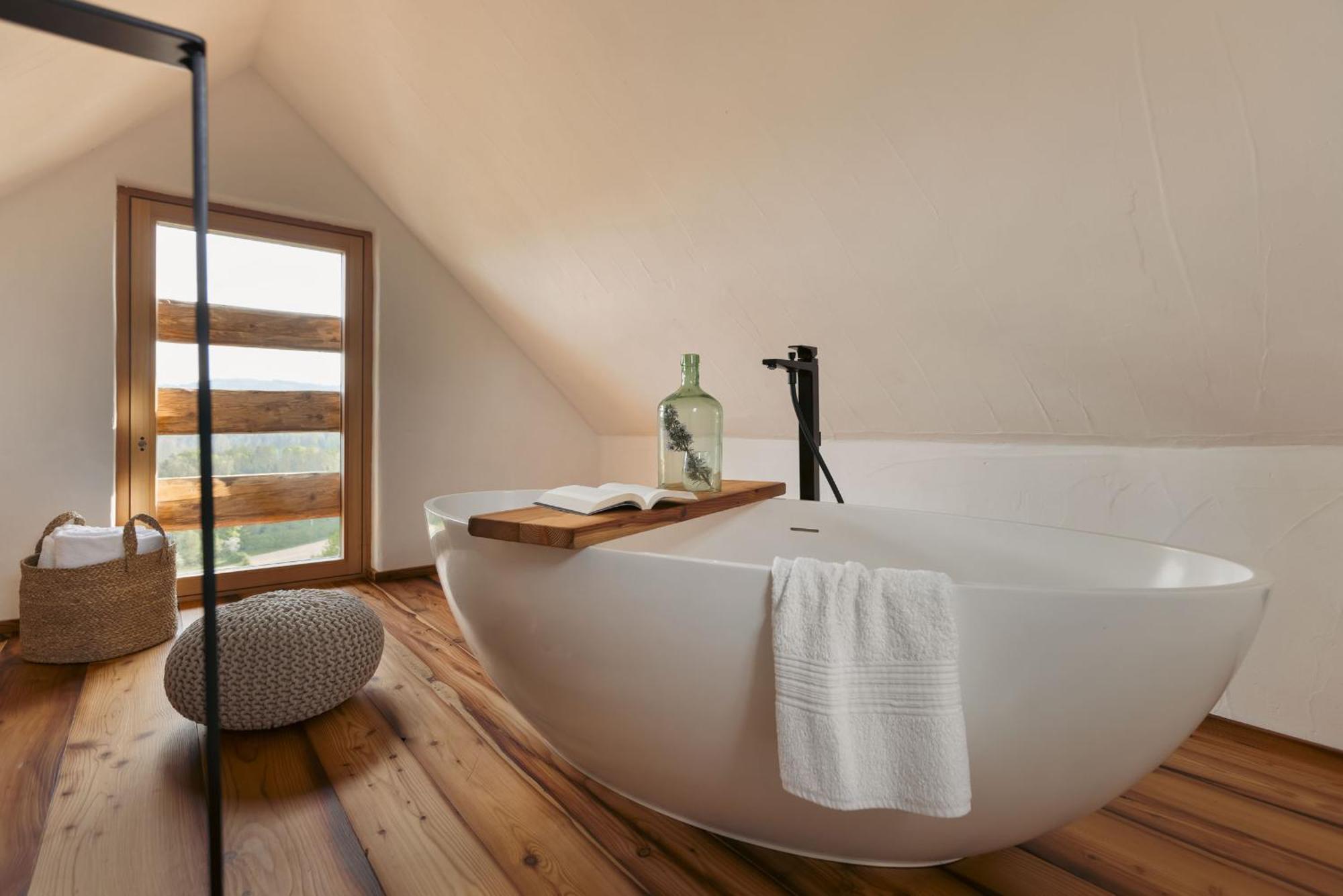 Am Wildbachberg - Luxus Ferienhaeuser Mit Infinitypool, Privatsauna Und Weinkeller Deutschlandsberg Esterno foto