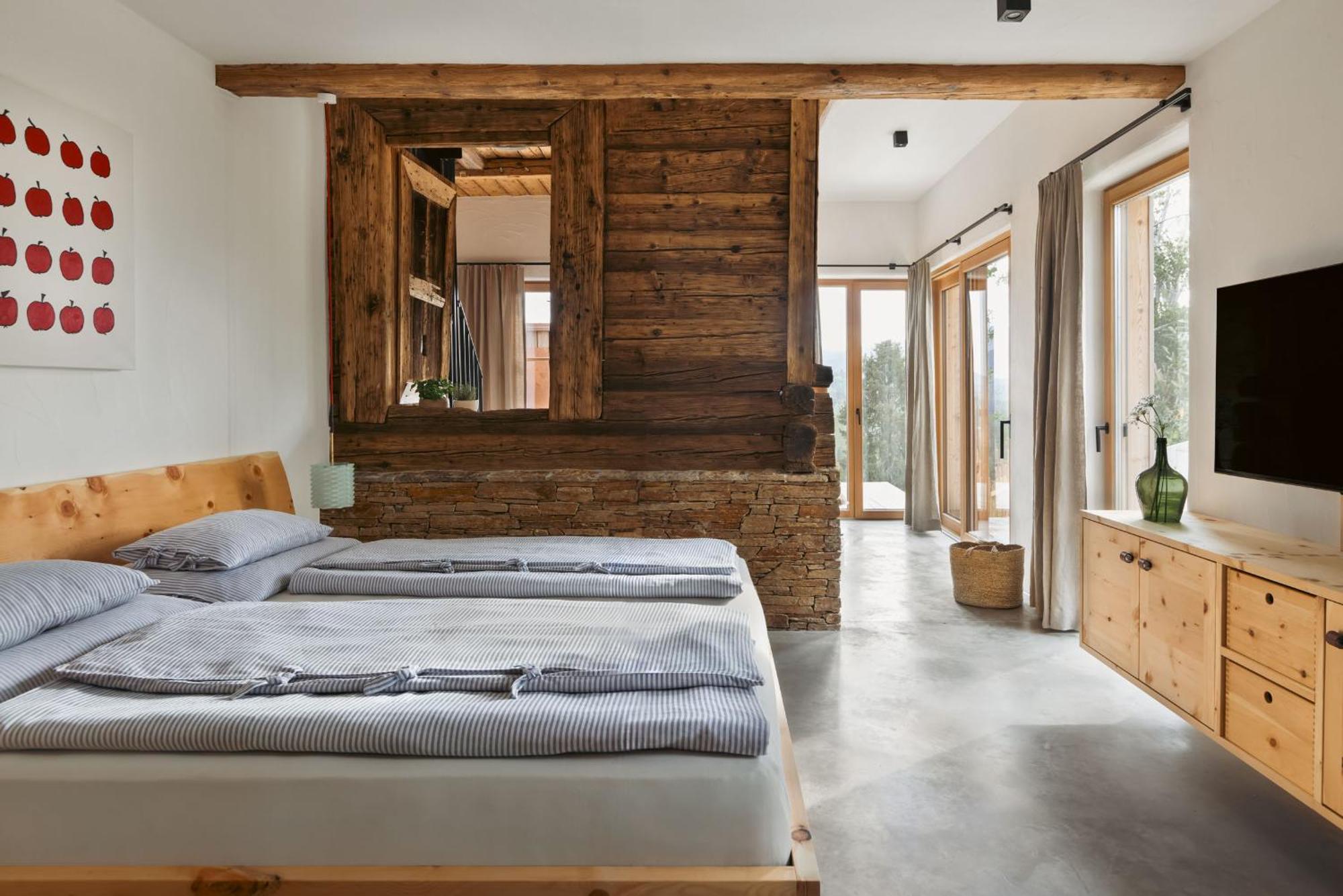 Am Wildbachberg - Luxus Ferienhaeuser Mit Infinitypool, Privatsauna Und Weinkeller Deutschlandsberg Esterno foto