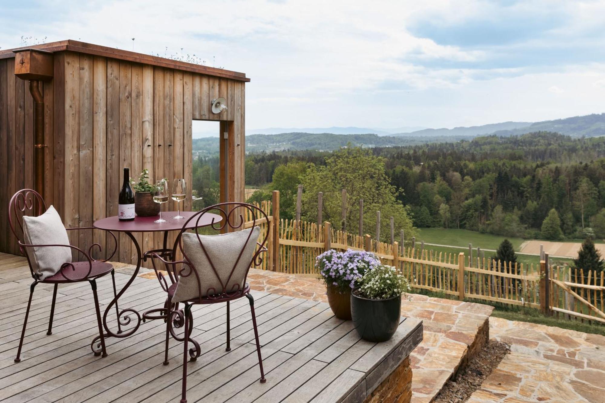 Am Wildbachberg - Luxus Ferienhaeuser Mit Infinitypool, Privatsauna Und Weinkeller Deutschlandsberg Esterno foto