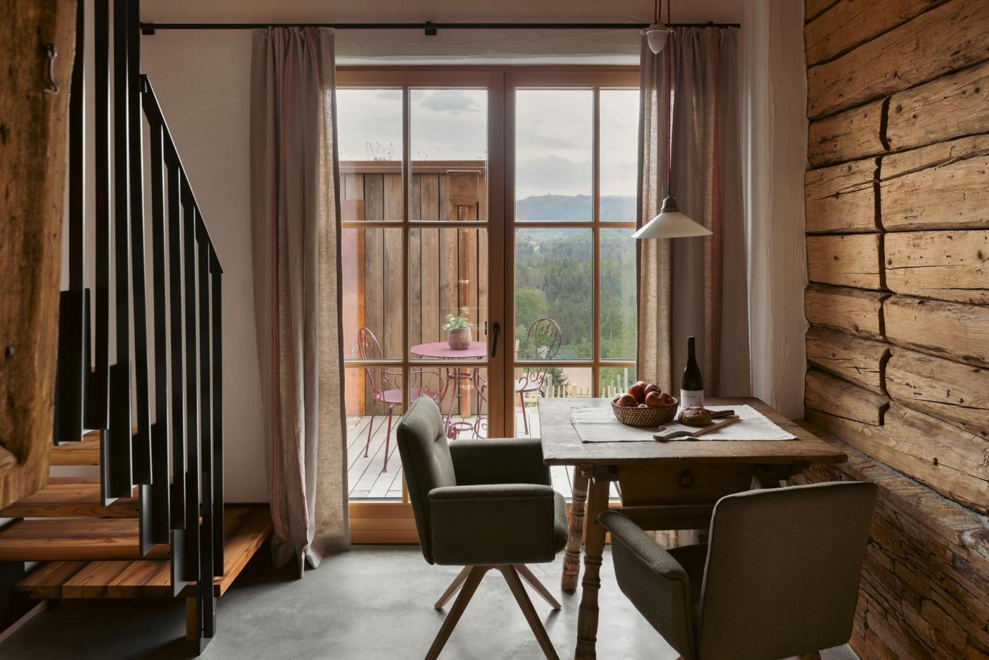 Am Wildbachberg - Luxus Ferienhaeuser Mit Infinitypool, Privatsauna Und Weinkeller Deutschlandsberg Esterno foto