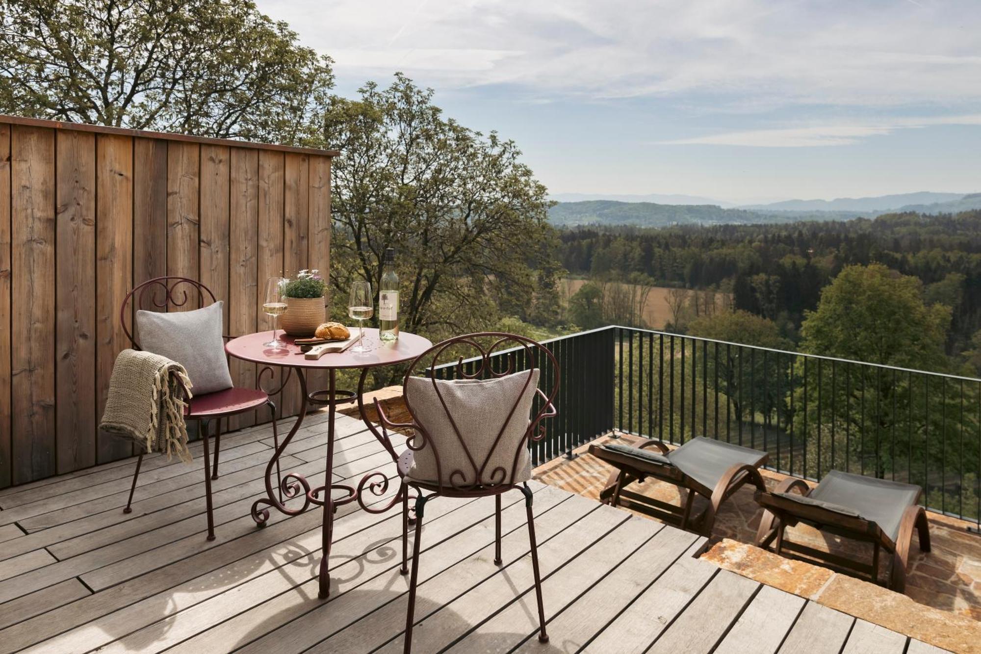 Am Wildbachberg - Luxus Ferienhaeuser Mit Infinitypool, Privatsauna Und Weinkeller Deutschlandsberg Esterno foto
